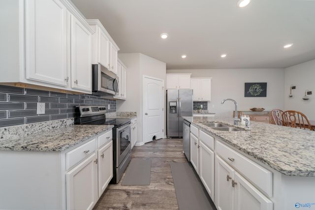 16008 Glenncrest Lane, Harvest, AL 35749