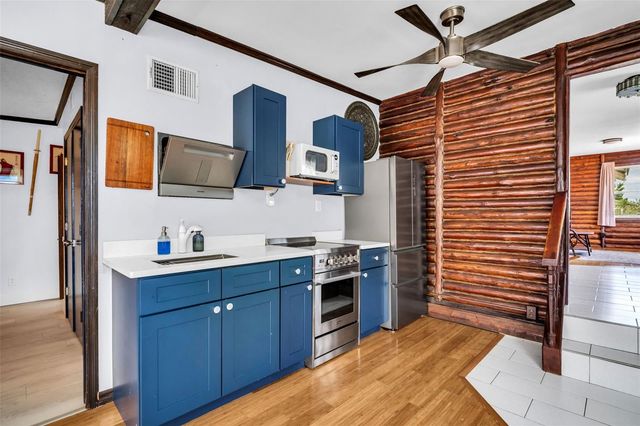 2600 26TH AVENUE N, St Petersburg, FL 33713