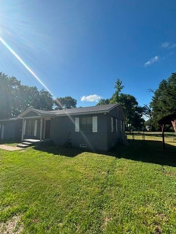 110 Henry IV Trace, Mabank, TX 75156