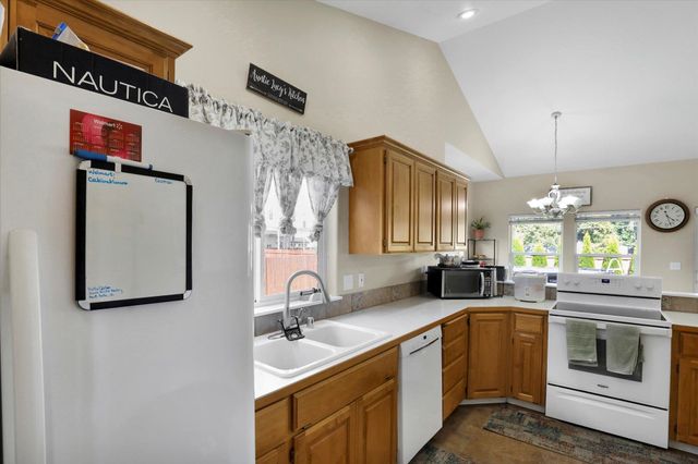 15418 E 24th Ave, Spokane Valley, WA 99037