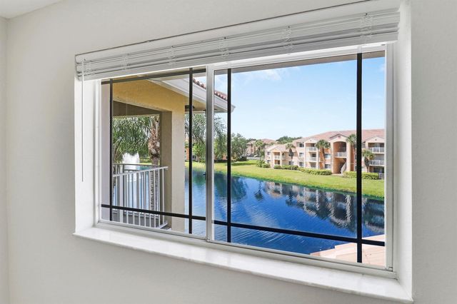 121 SW Palm Drive Unit 306, Port St. Lucie, FL 34986