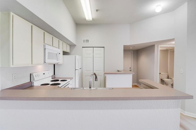 121 SW Palm Drive Unit 306, Port St. Lucie, FL 34986