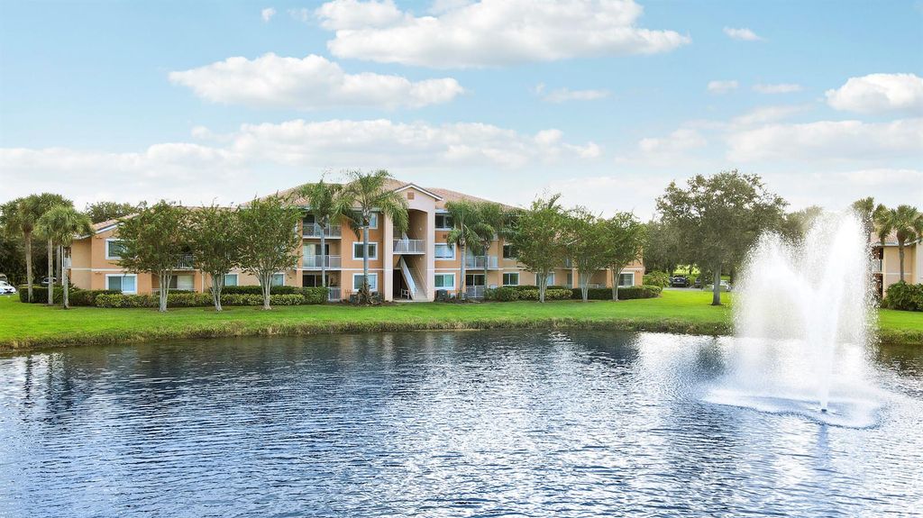 121 SW Palm Drive Unit 306, Port St. Lucie, FL 34986