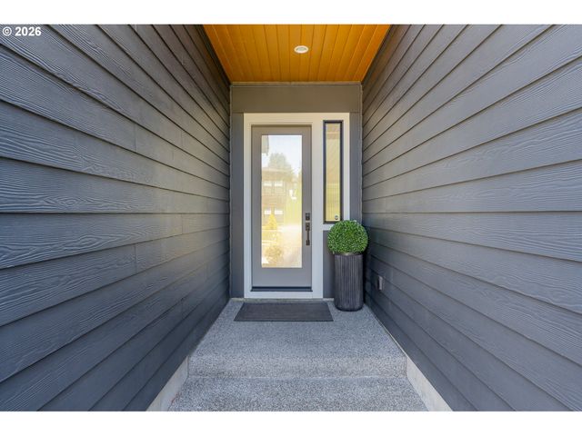 2763 DAHLIA Dr, West Linn, OR 97068