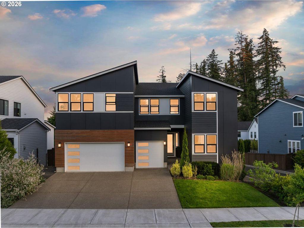 2763 DAHLIA Dr, West Linn, OR 97068