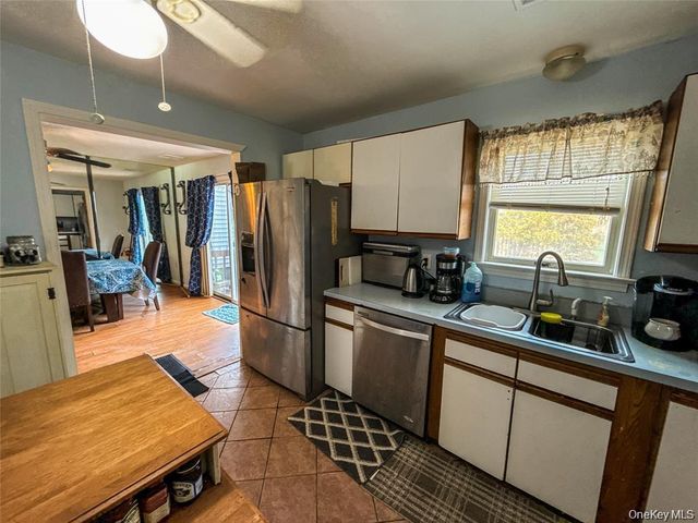 33 Muntz Lane, Garnerville, NY 10923