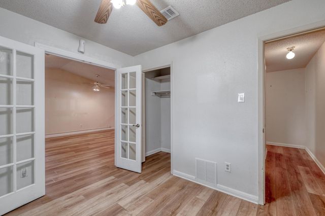 4901 Transit CIR, Austin, TX 78727