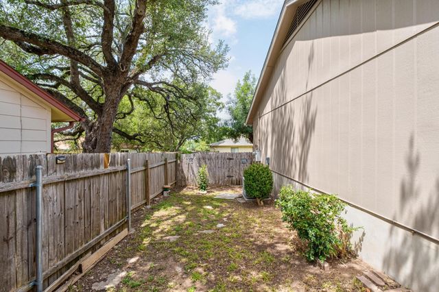 4901 Transit CIR, Austin, TX 78727