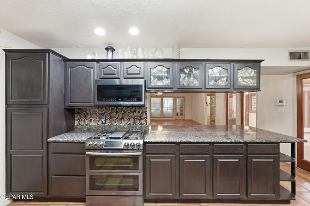 794 COEUR DALENE Circle, El Paso, TX 79922