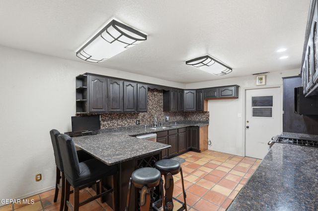 794 COEUR DALENE Circle, El Paso, TX 79922