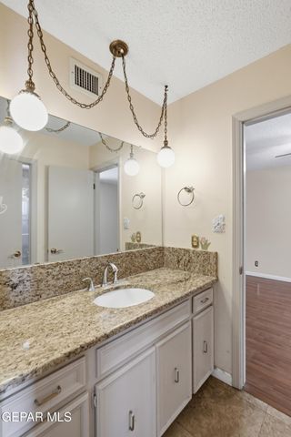 794 COEUR DALENE Circle, El Paso, TX 79922