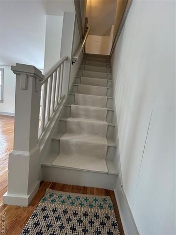 147 N Broadway Street, Lake Orion, MI 48362