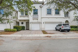 7054 Ambrosia LN 3305, Naples, FL 34119