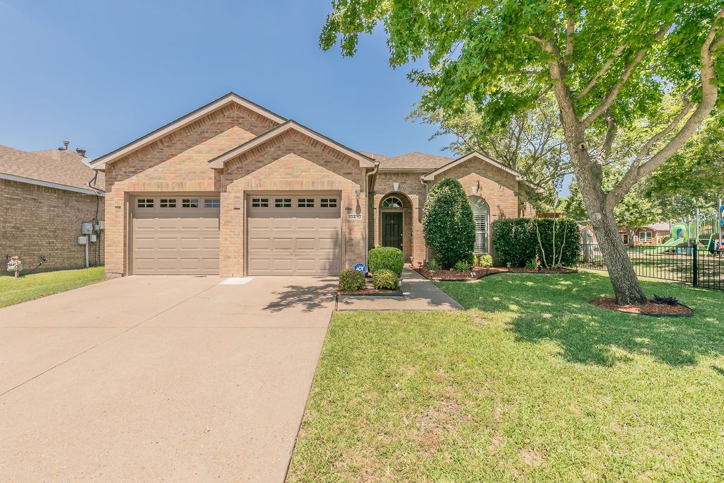 10410 Augusta Lane, Rowlett, TX 75089