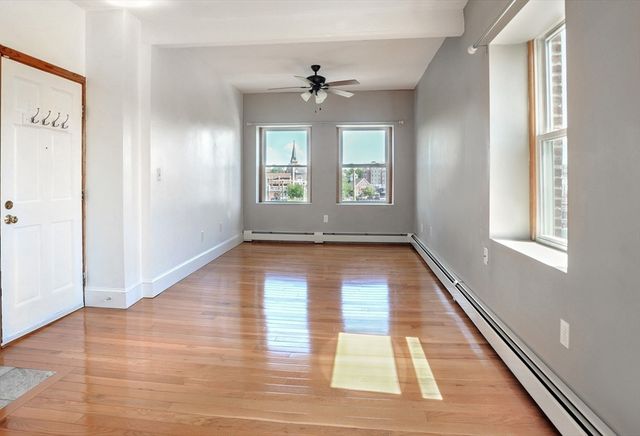 56 Peabody Street 3-E, Salem, MA 01970
