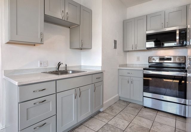 56 Peabody Street 3-E, Salem, MA 01970