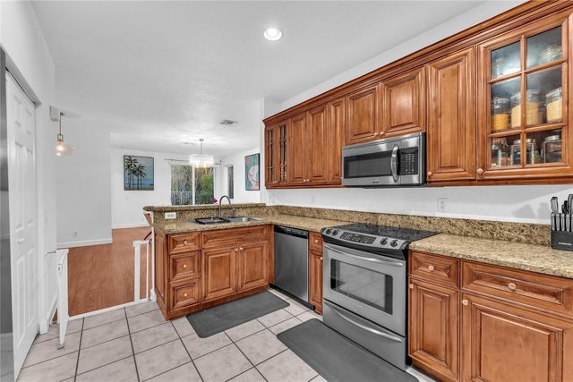 1059 Golden Cane Drive, Weston, FL 33327