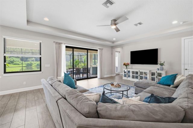 18615 RUE BEAUVAIS, Lutz, FL 33558