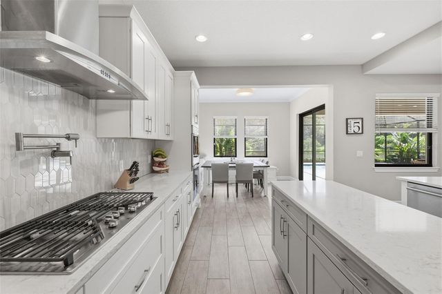 18615 RUE BEAUVAIS, Lutz, FL 33558