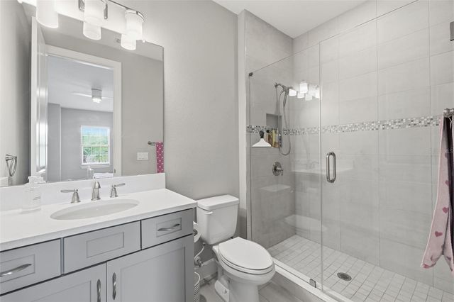 18615 RUE BEAUVAIS, Lutz, FL 33558