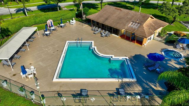 10155 Mangrove Drive 101, Boynton Beach, FL 33437
