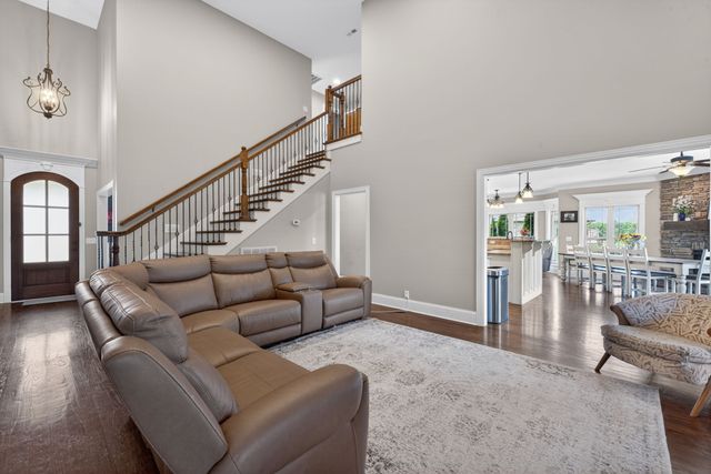 1530 Marathon Dr, Murfreesboro, TN 37129