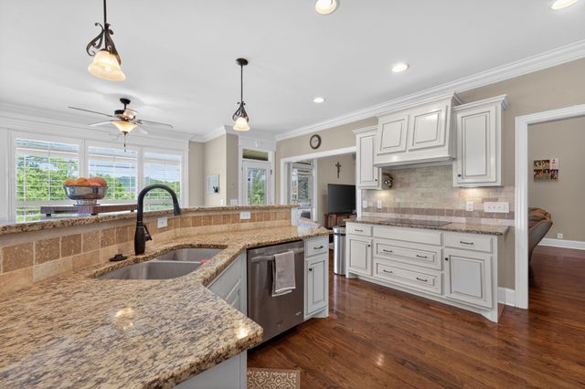 1530 Marathon Dr, Murfreesboro, TN 37129