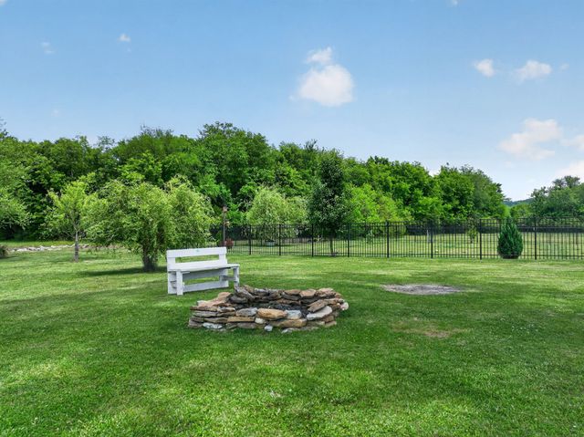 1530 Marathon Dr, Murfreesboro, TN 37129