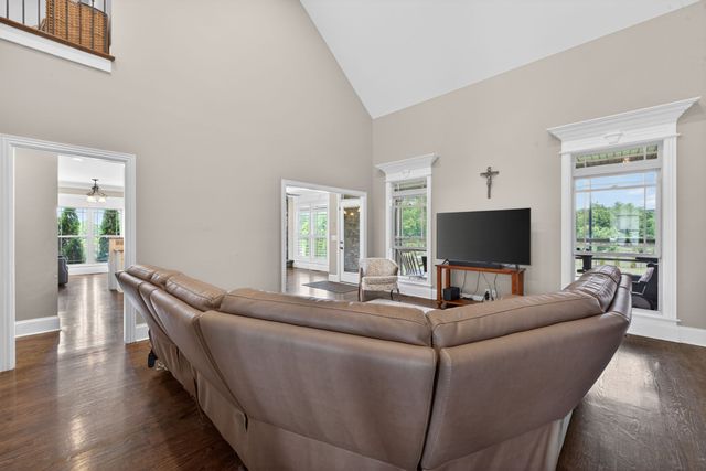 1530 Marathon Dr, Murfreesboro, TN 37129