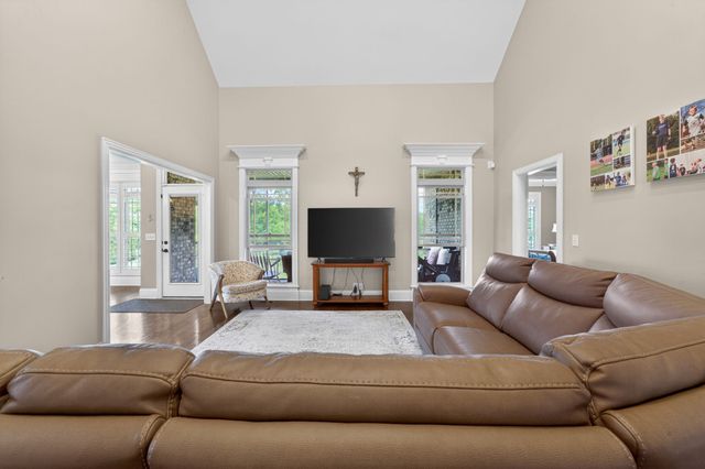 1530 Marathon Dr, Murfreesboro, TN 37129