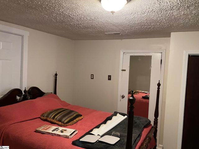 29 Shelton Road, Greenville, SC 29611