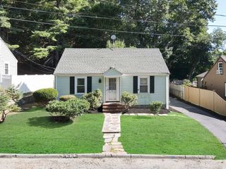 7 Holland Rd, Wakefield, MA 01880