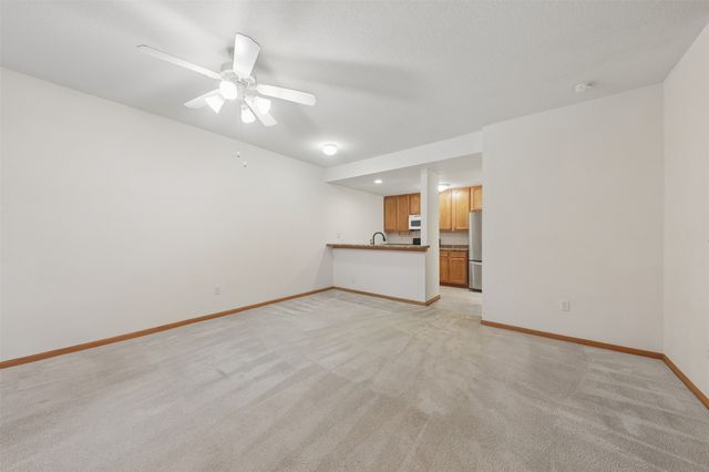 2200 Hart Avenue 1, Des Moines, IA 50320
