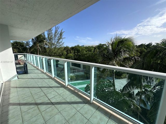 100 Bayview Drive 317, Sunny Isles Beach, FL 33160