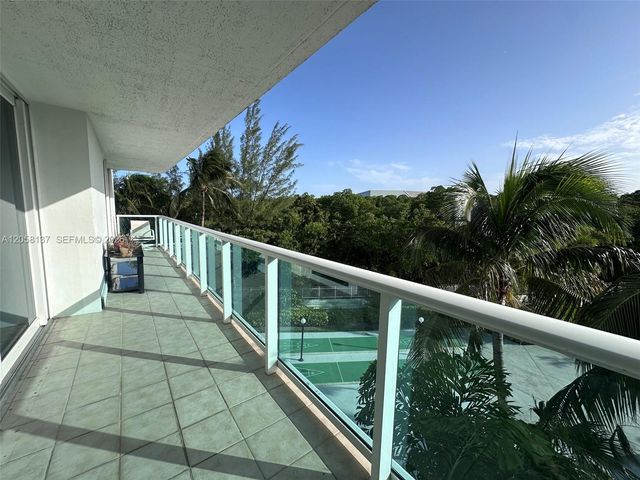 100 Bayview Drive 317, Sunny Isles Beach, FL 33160