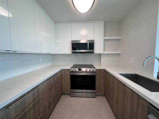 100 Bayview Drive 317, Sunny Isles Beach, FL 33160