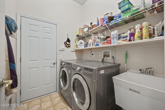 29 Inverness Lane, Jackson, NJ 08527