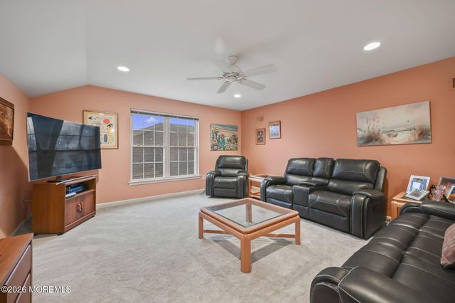 29 Inverness Lane, Jackson, NJ 08527
