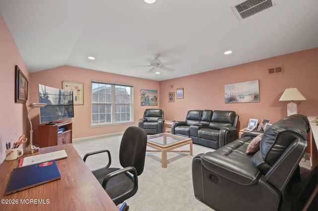 29 Inverness Lane, Jackson, NJ 08527