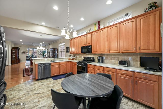 29 Inverness Lane, Jackson, NJ 08527