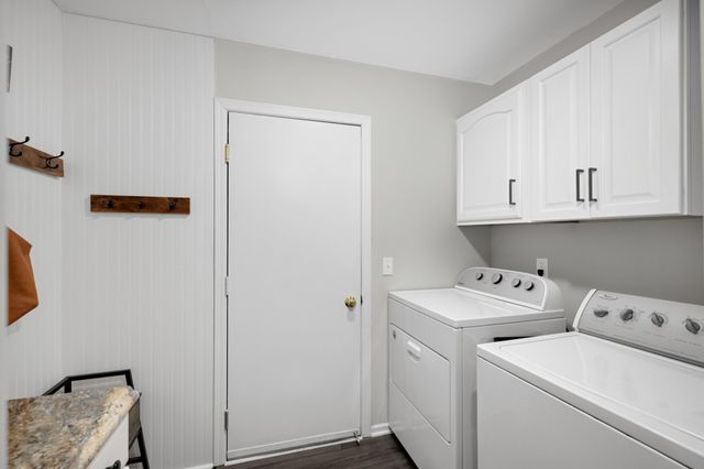 2572 Lockwood Drive 68, Mendota Heights, MN 55120