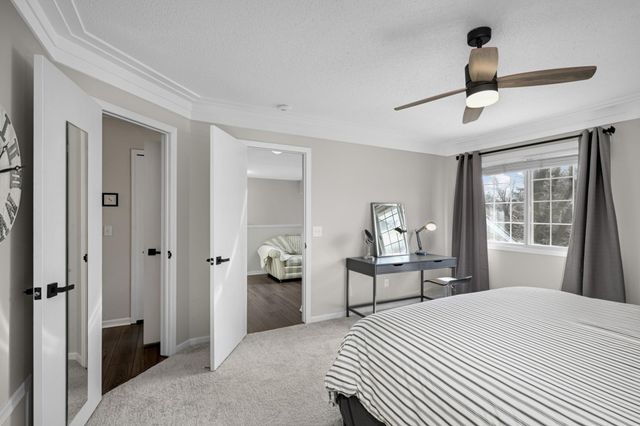 2572 Lockwood Drive 68, Mendota Heights, MN 55120