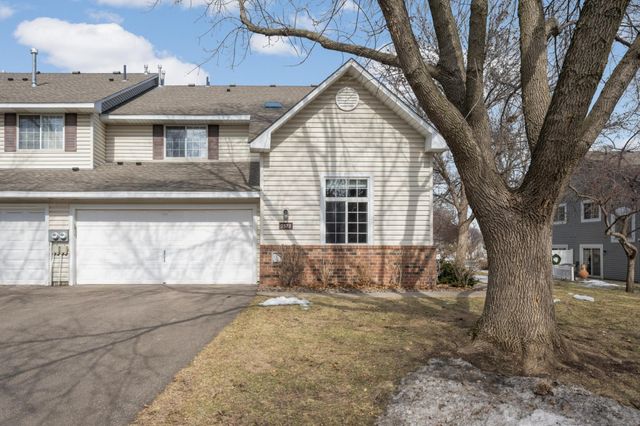 2572 Lockwood Drive 68, Mendota Heights, MN 55120