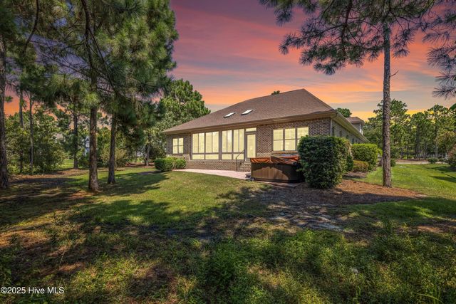 3220 Moss Hammock Wynd, Southport, NC 28461