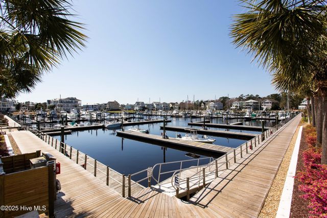 3220 Moss Hammock Wynd, Southport, NC 28461