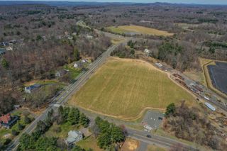 394 Tunxis Avenue, Bloomfield, CT 06002