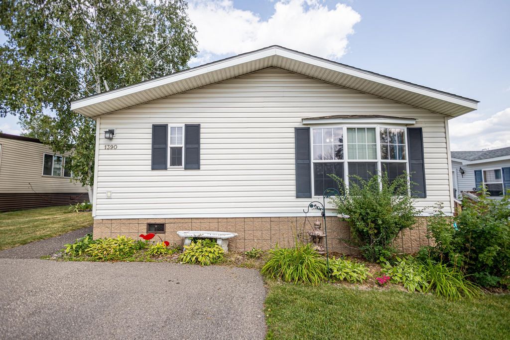 1390 Birchview Drive, Maplewood, MN 55119 — photo 2