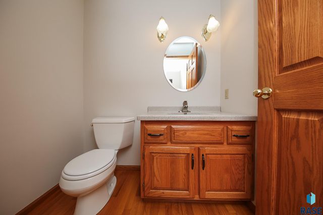 1017 E 63rd St Street, Sioux Falls, SD 57108