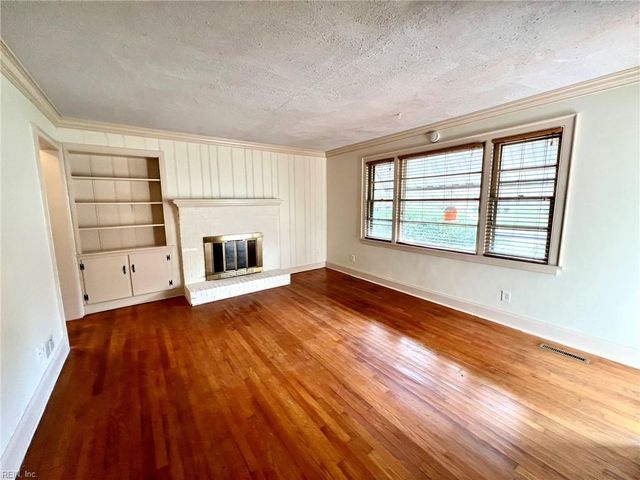 44 Rivercrest DR, Portsmouth, VA 23701