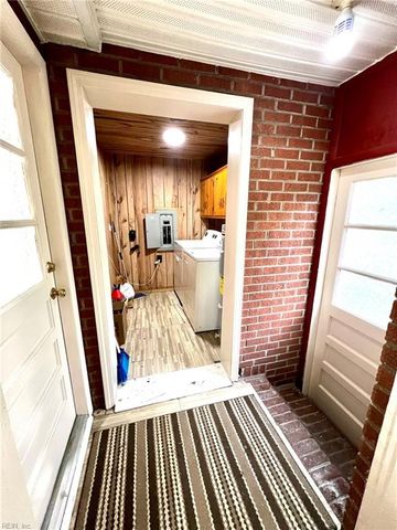 44 Rivercrest DR, Portsmouth, VA 23701